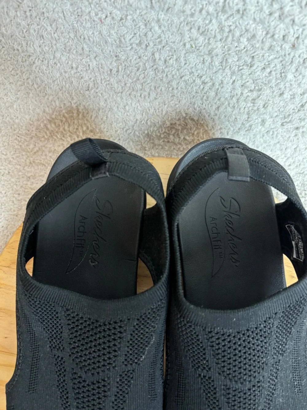 Skechers Sandals Womens 10 Black Arch Fit City Catch Open Toe